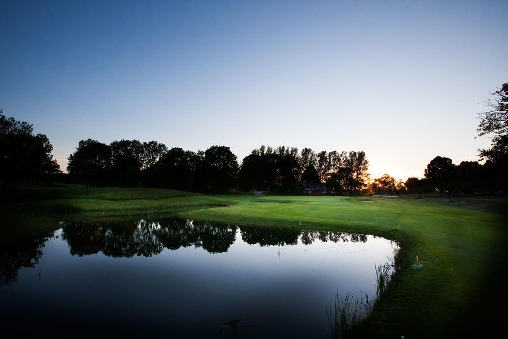 Soederasens Golf Lodge Risekatslosa Eksteriør bilde